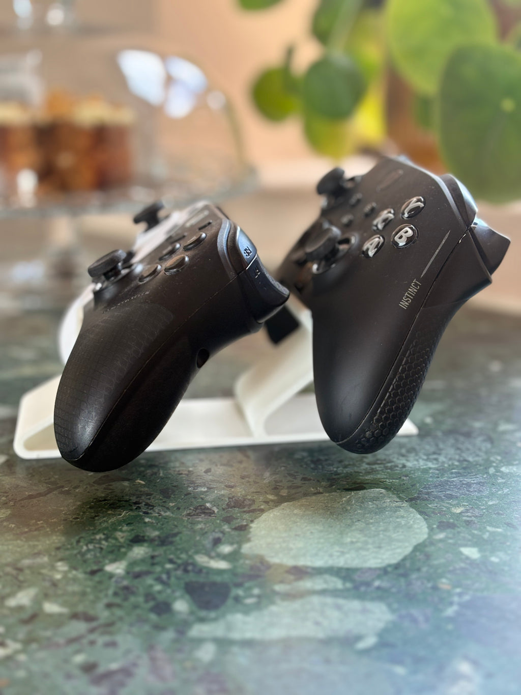 Dual Controller Stand - Xbox & PS5